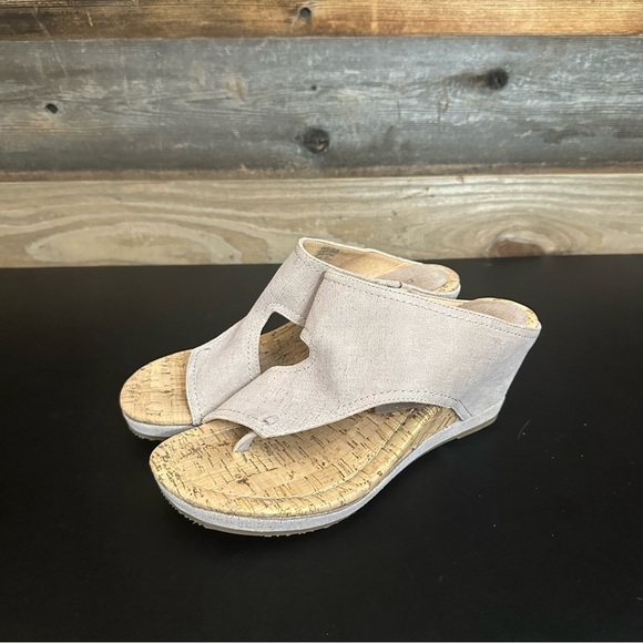 Donald Pliner Cork Footbed Wedge Slip On Sandals 9 Tan Metallic Leather Designer - Picture 1 of 10